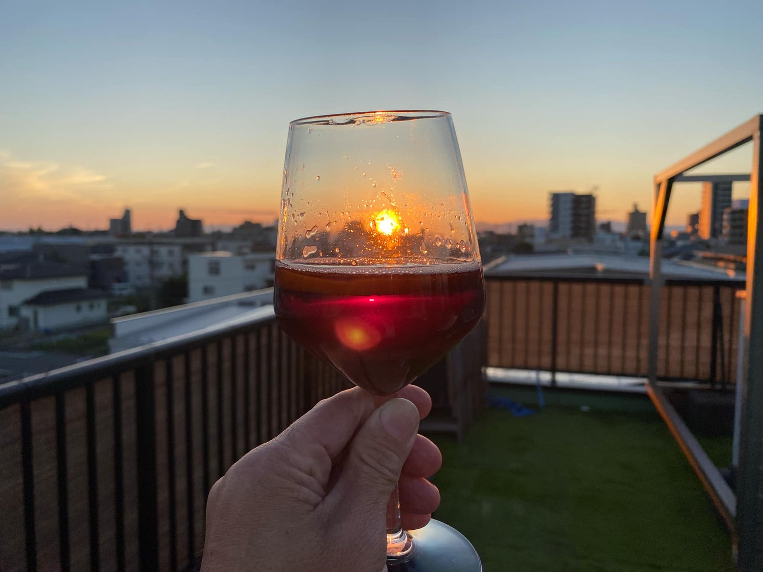 Rooftop wine partyを開催しました